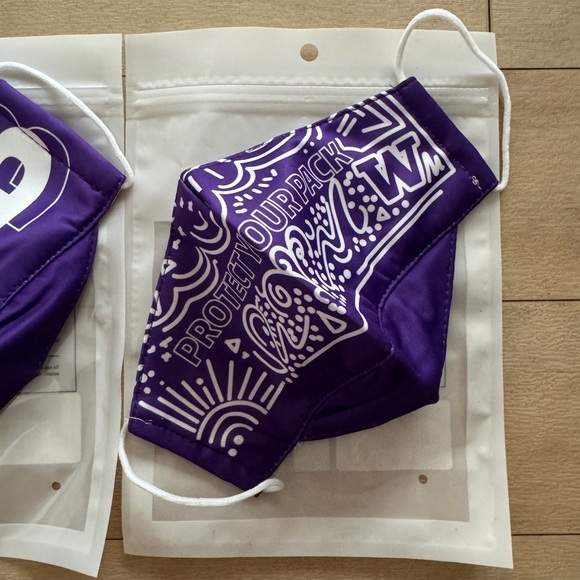 UW Logobrands Purple Reusable Masks - set of 2 - Picture 5 of 7